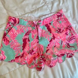 Lilly Pulitzer Buttercup Short 
Floral Pink and Green Women's Shorts